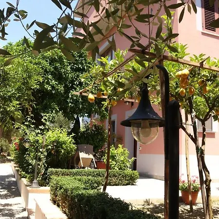 Rosada Oda ve Kahvaltı